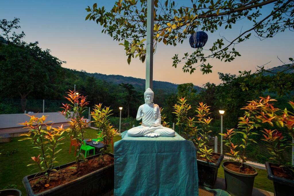 Spicy Mango Lakeside Abode - Luxurious Villa In Pawana Lonavala Bagian luar foto