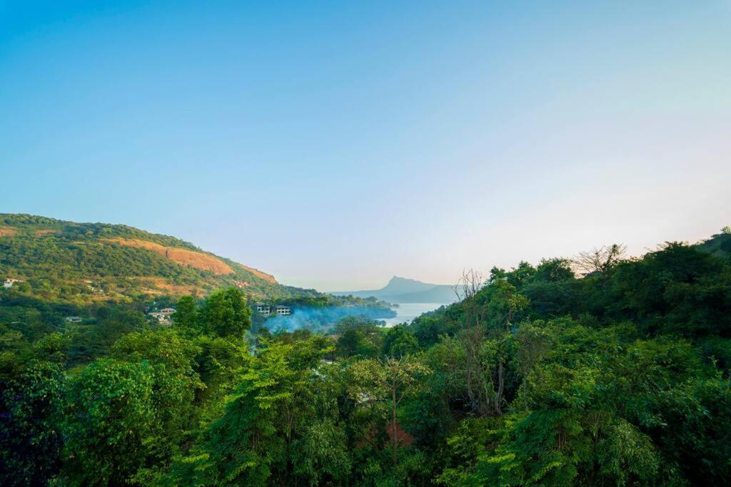 Spicy Mango Lakeside Abode - Luxurious Villa In Pawana Lonavala Bagian luar foto