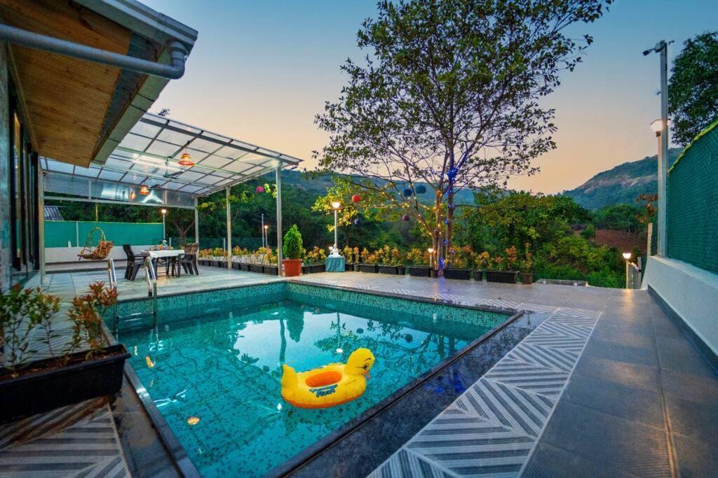 Spicy Mango Lakeside Abode - Luxurious Villa In Pawana Lonavala Bagian luar foto
